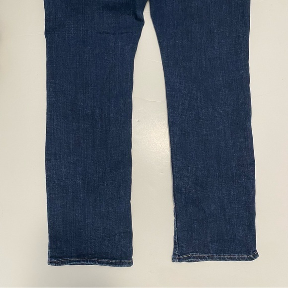 Levi’s Women’s Classic Straight Leg Dark Wash Denim Blue Jeans‎ 6 28x30 (30x29) - Picture 5 of 7
